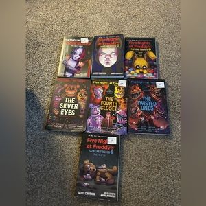 Set of five nights at Freddy’s books